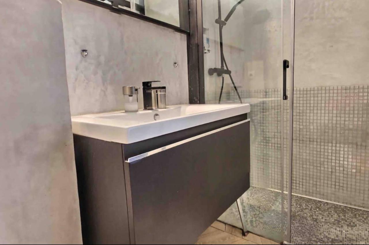 Beautiful Fully Renovated Centrally Located Studio Монте-Карло Экстерьер фото